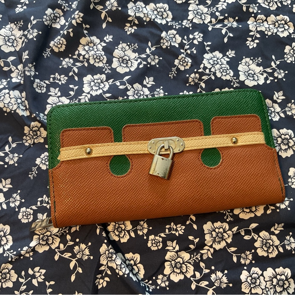 Stylish Green and Brown Women's Wallet